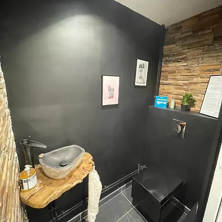 110m2 Terrasse Climatisé Quartier Médiéval Appartement *